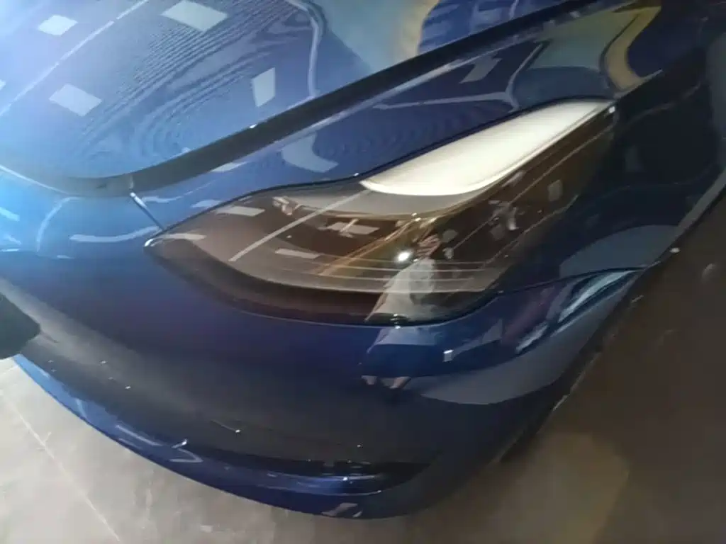 Tesla Model 3 — фото 24