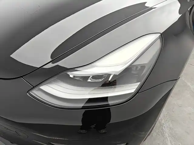 Tesla Model 3 — фото 14