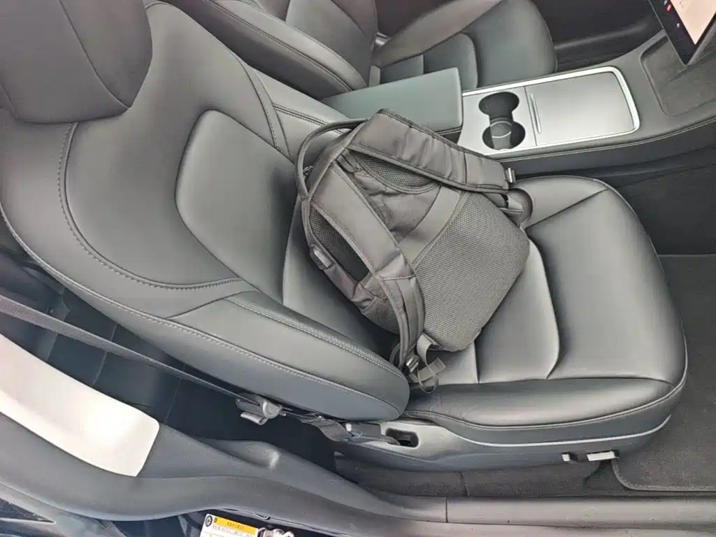 Tesla Model Y — фото 25