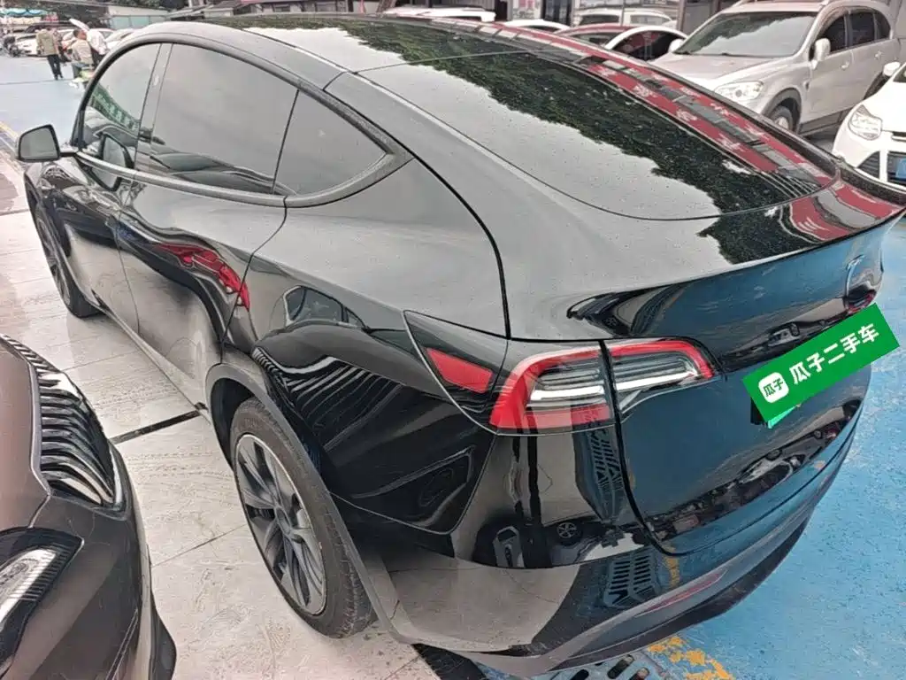 Tesla Model Y — фото 5