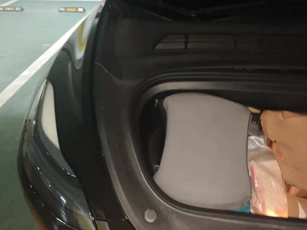 Tesla Model Y — фото 19