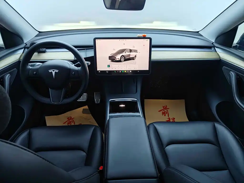 Tesla Model Y — фото 5