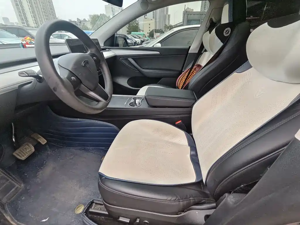Tesla Model Y — фото 4