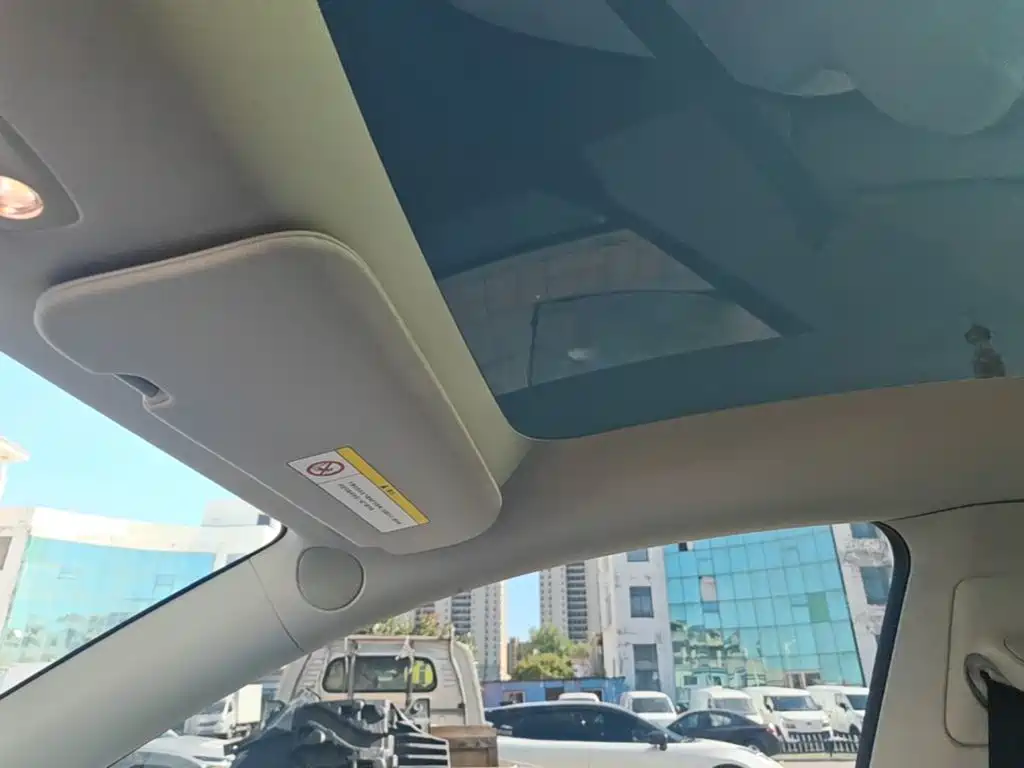 Tesla Model Y — фото 18