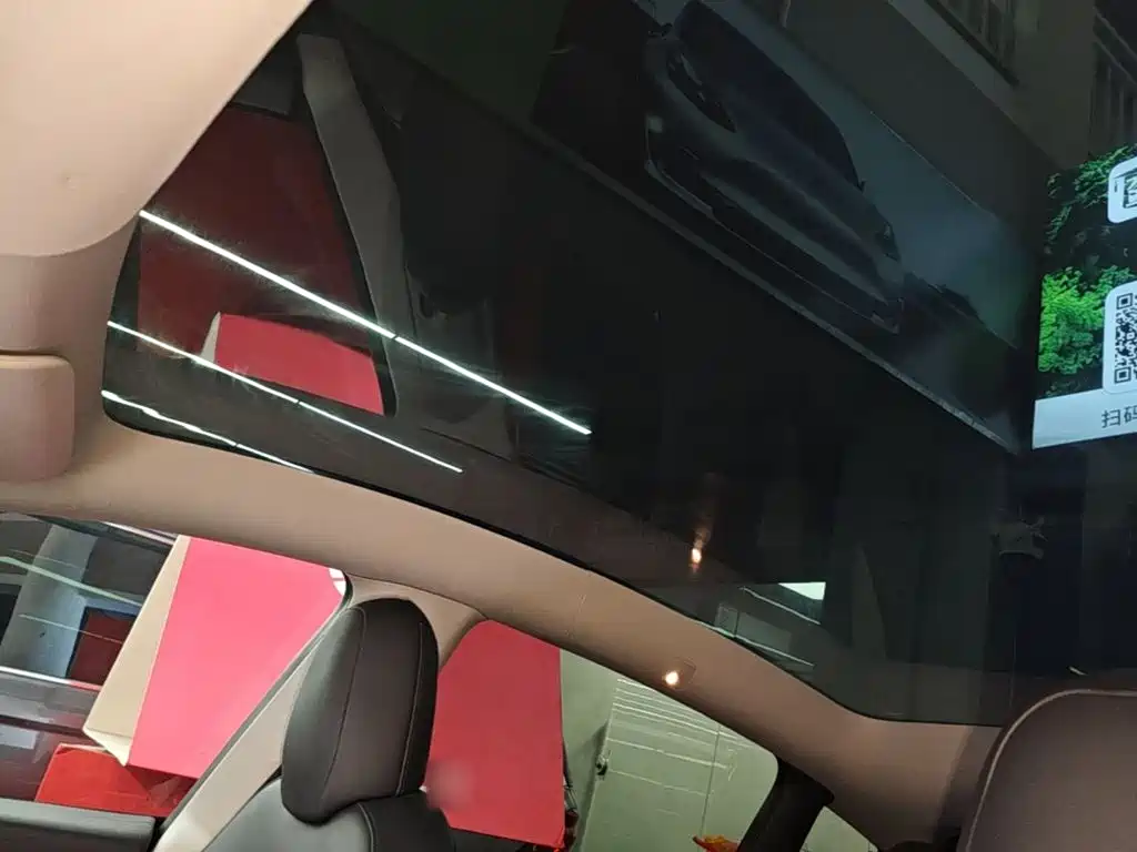 Tesla Model Y — фото 18