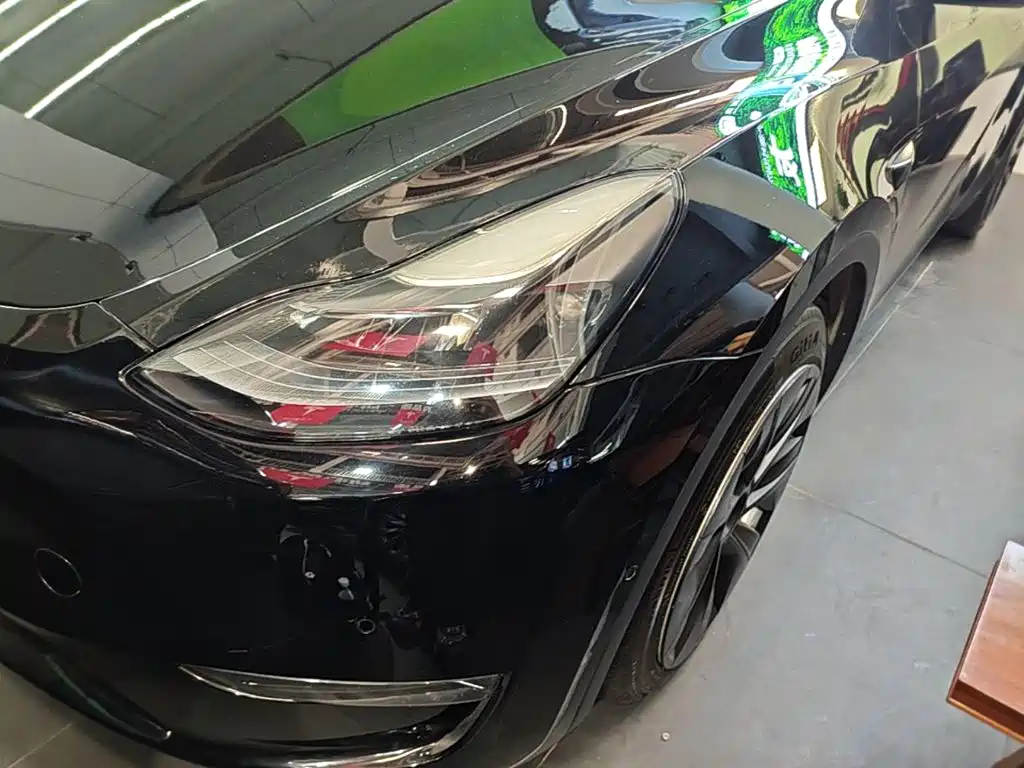Tesla Model Y — фото 24