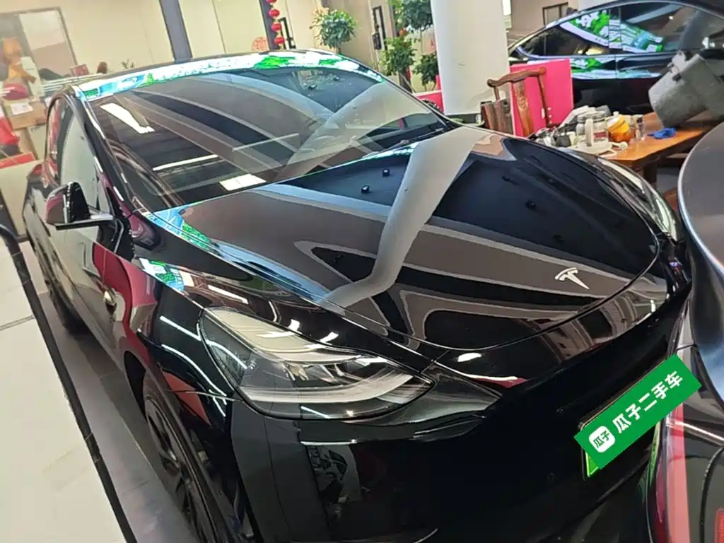 Tesla Model Y — фото 4
