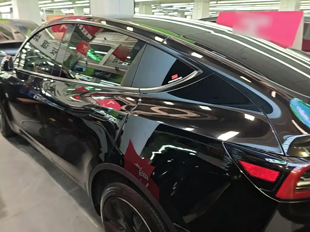 Tesla Model Y — фото 5