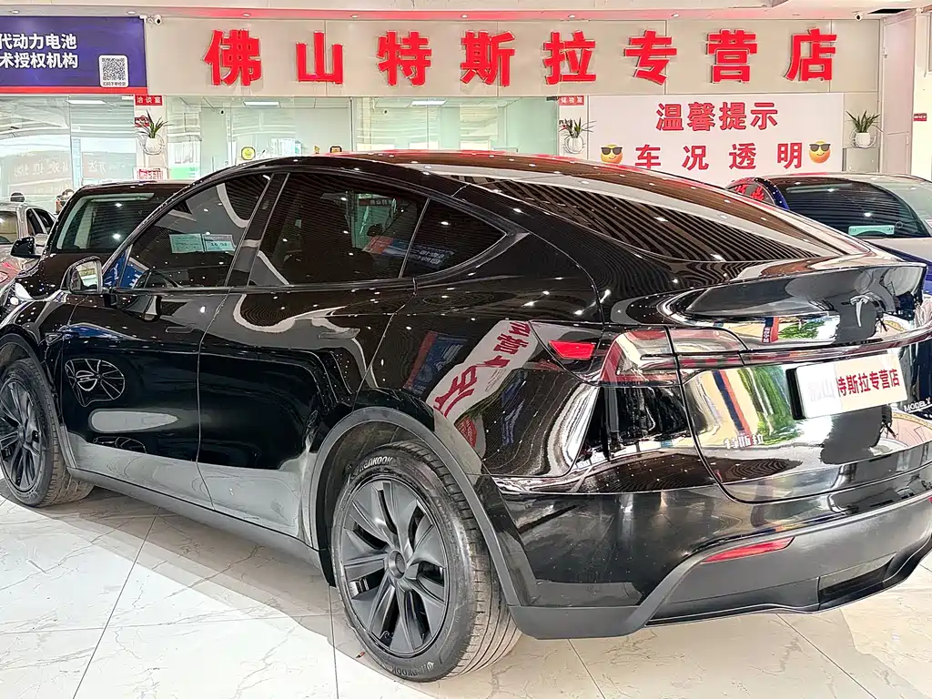 Tesla Model Y — фото 3