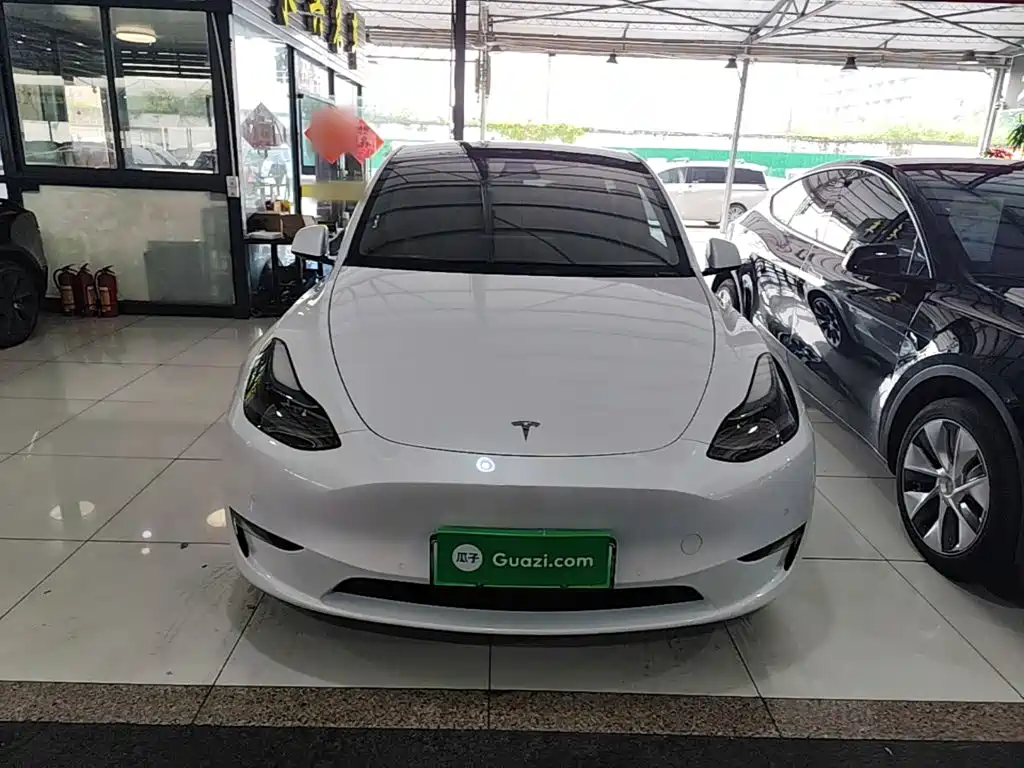 Tesla Model Y — фото 3