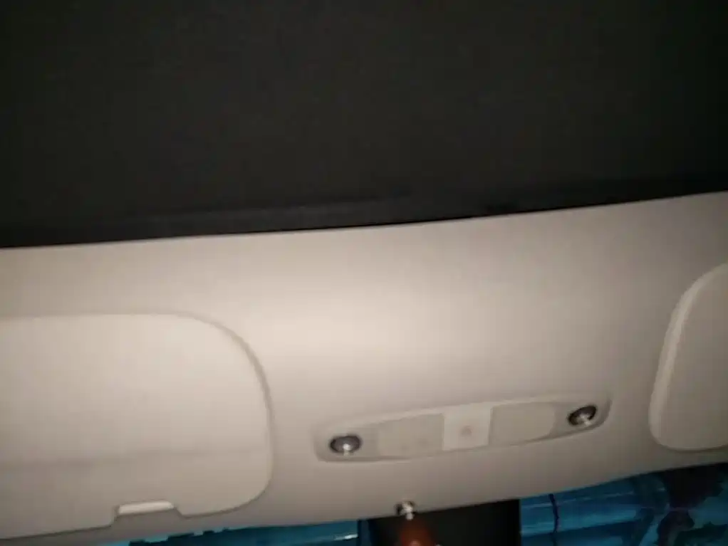 Tesla Model Y — фото 18