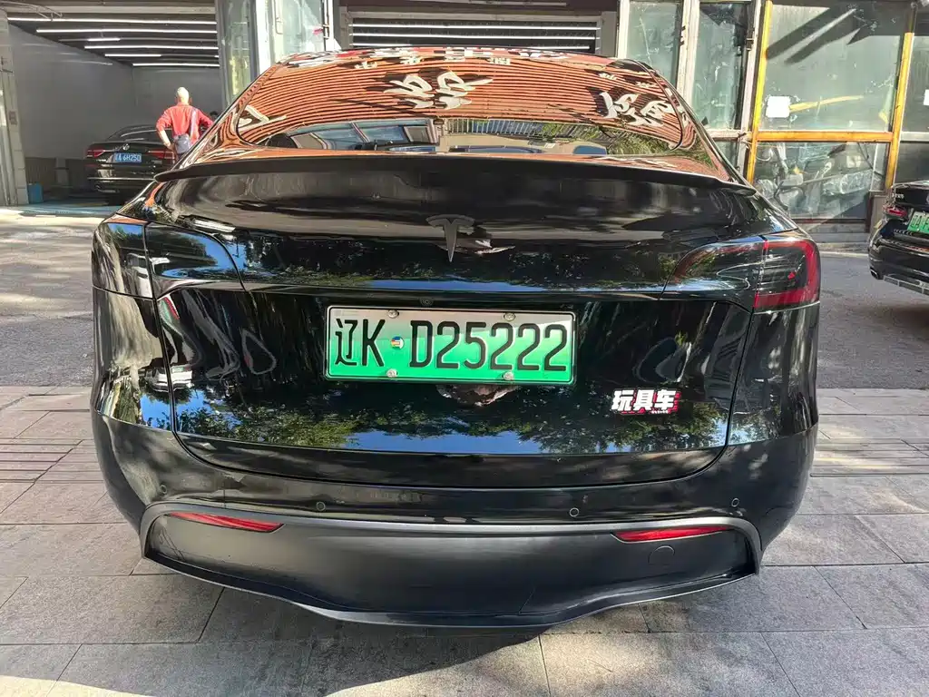 Tesla Model Y — фото 5