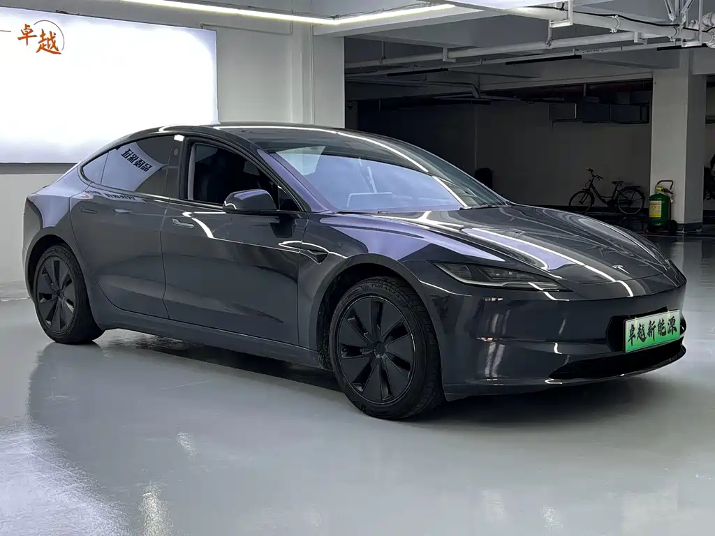 Tesla Model 3 — фото 3