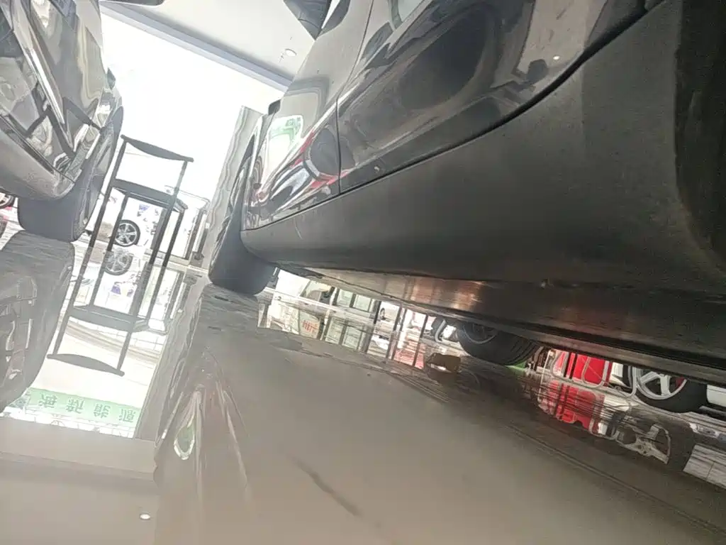 Tesla Model Y — фото 22