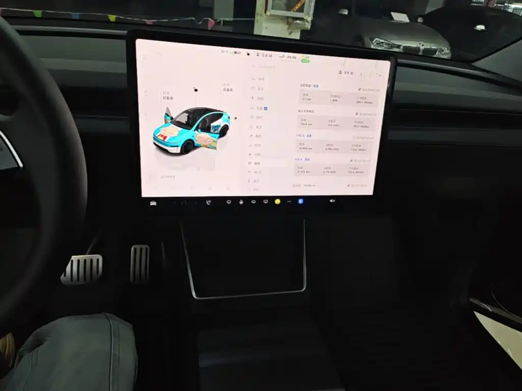 Tesla Model Y — фото 13