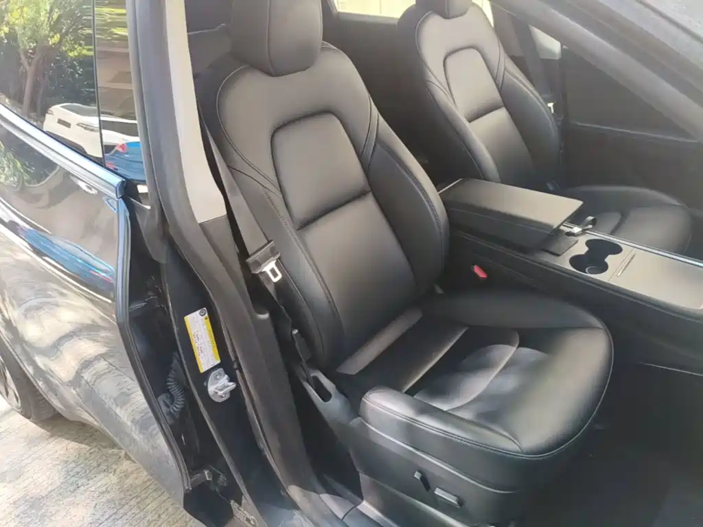 Tesla Model Y — фото 25