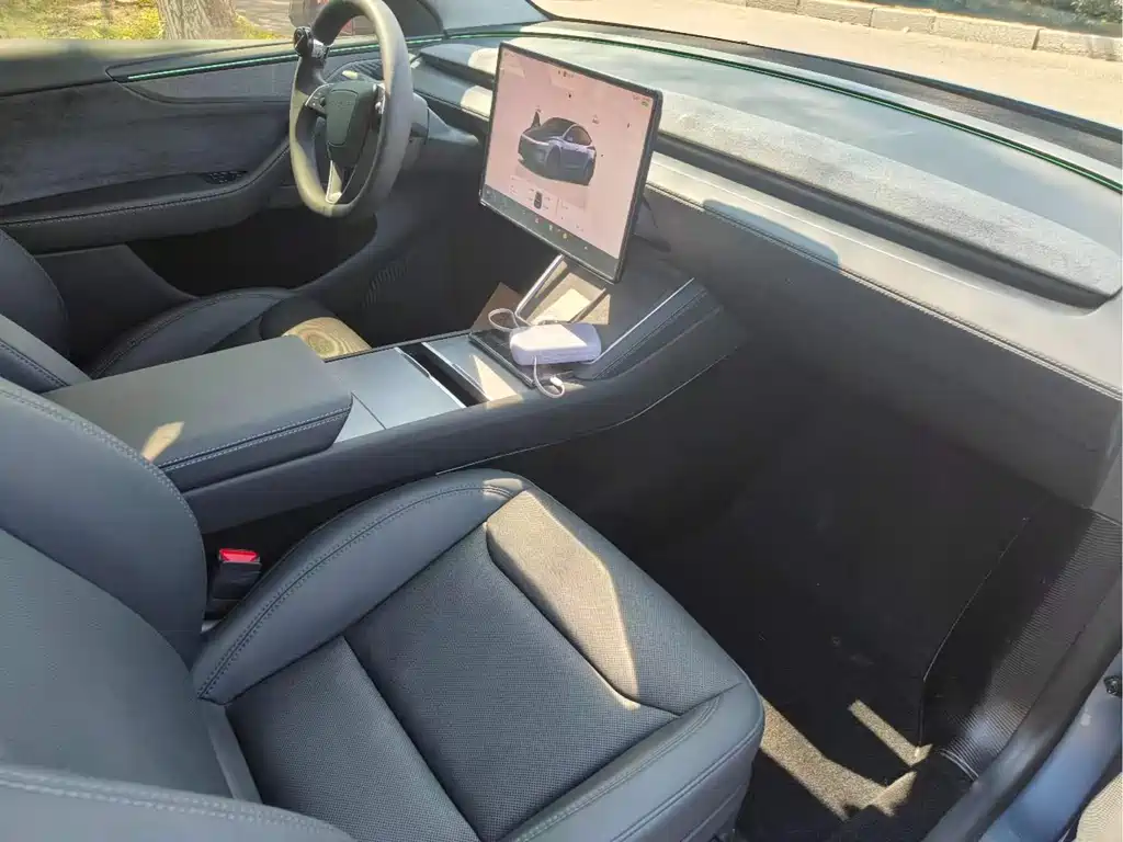 Tesla Model Y — фото 6