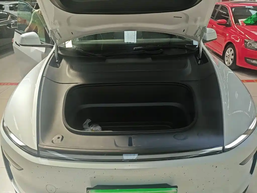 Tesla Model Y — фото 20