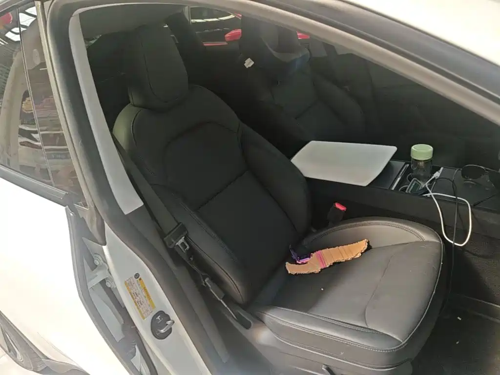 Tesla Model Y — фото 25