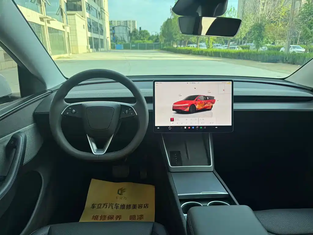 Tesla Model Y — фото 4