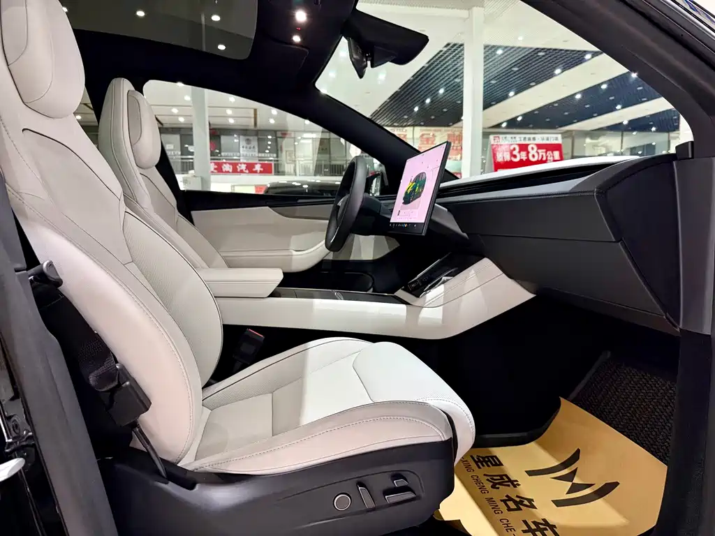 Tesla Model Y L — фото 4