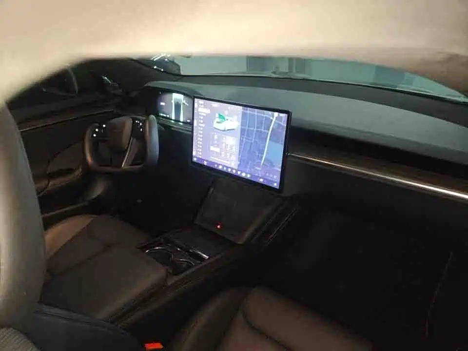 Tesla Model S — фото 7