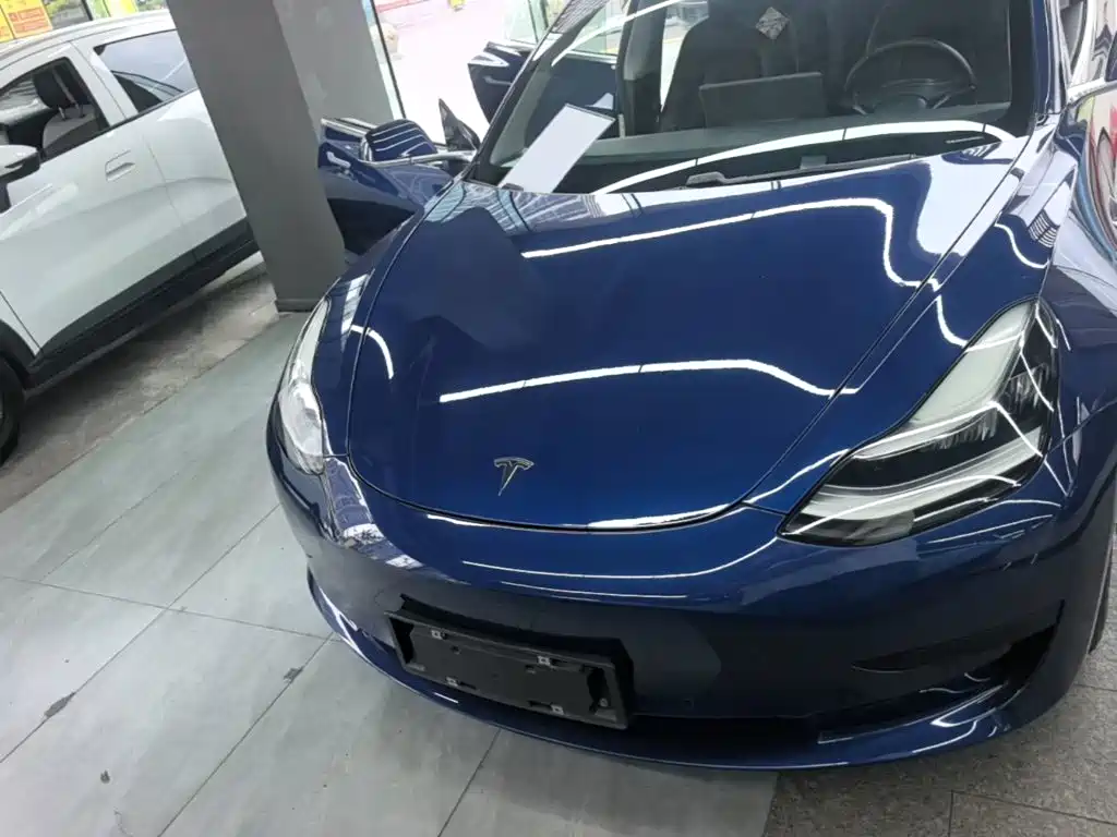 Tesla Model 3 — фото 3