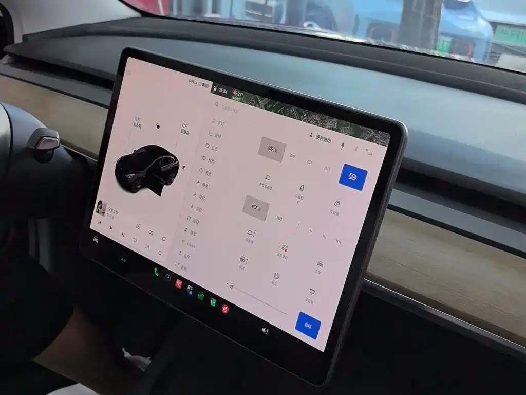 Tesla Model 3 — фото 15