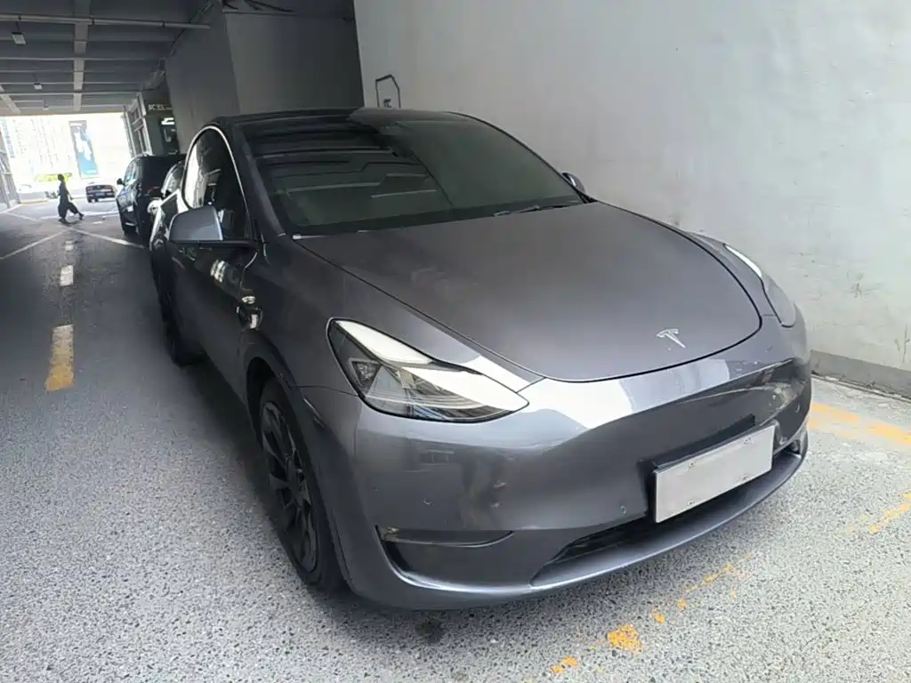Tesla Model Y — фото 4