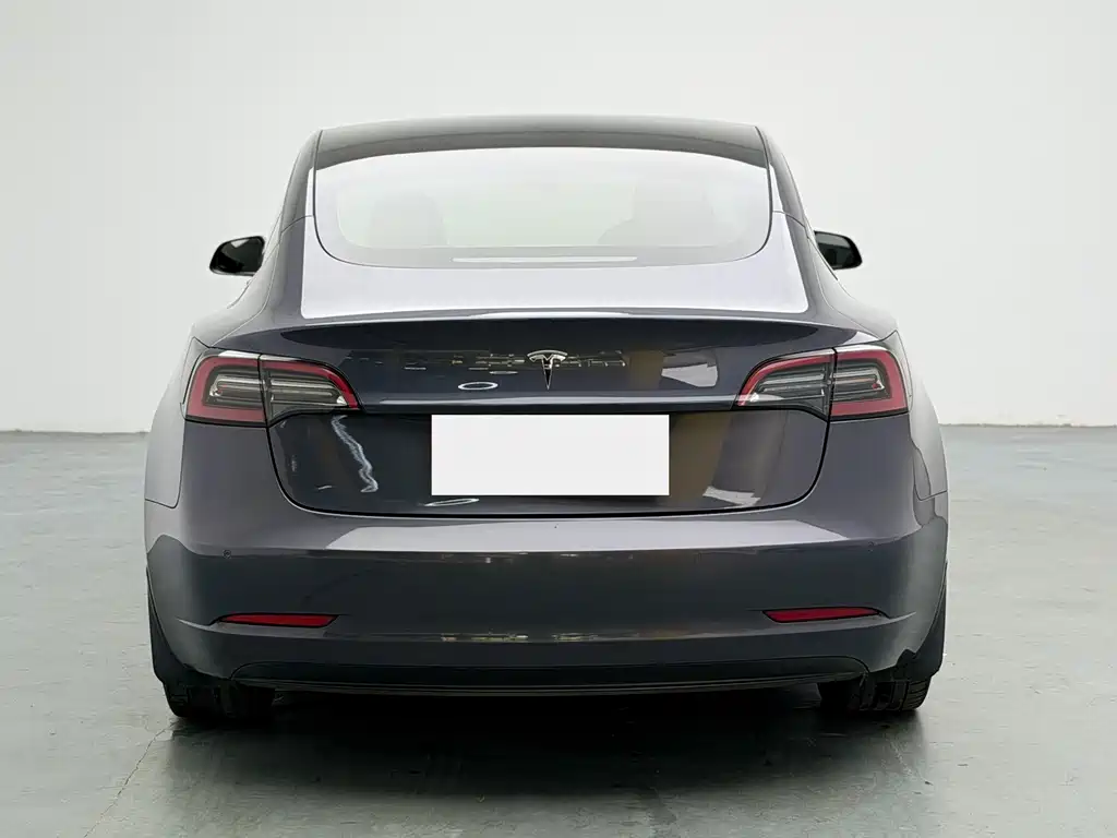 Tesla Model 3 — фото 5