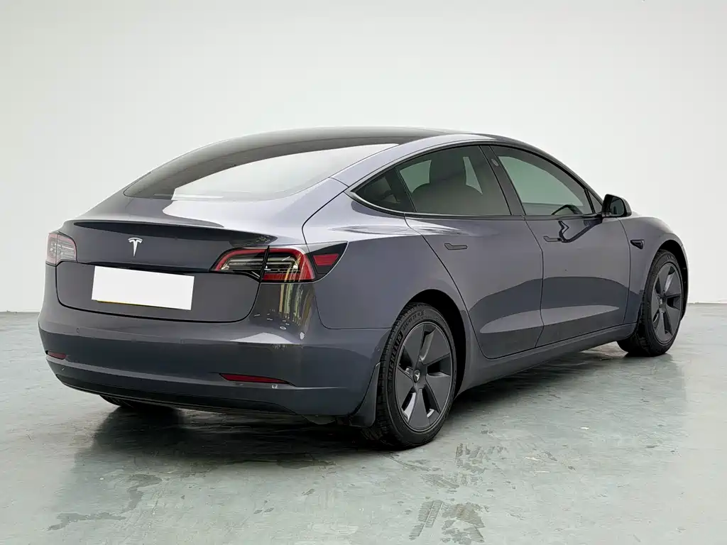Tesla Model 3 — фото 6