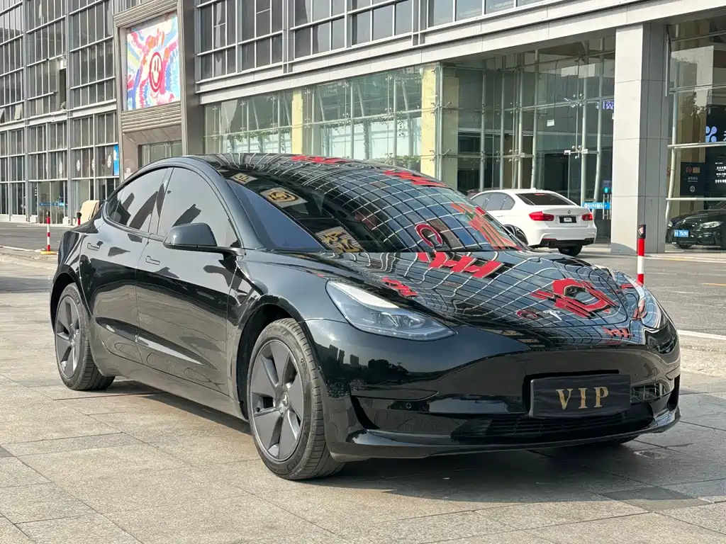 Tesla Model 3 — фото 6