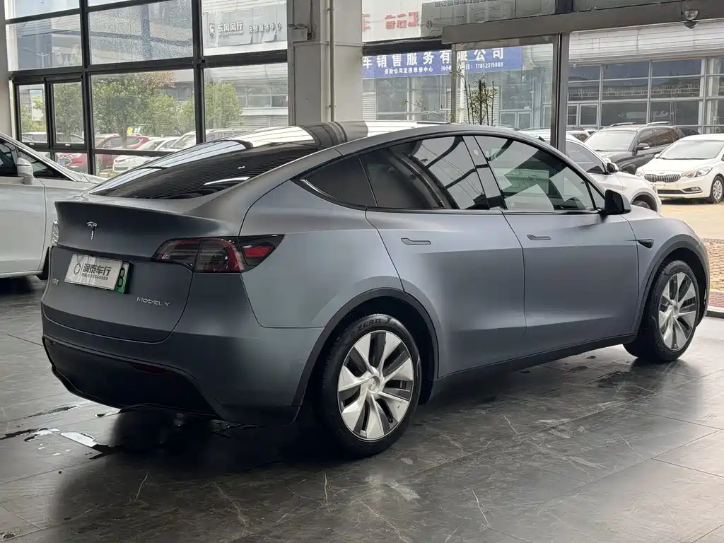 Tesla Model Y — фото 7