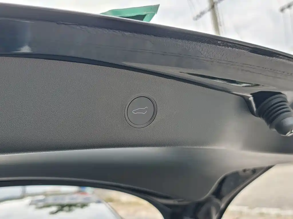 Tesla Model 3 — фото 19