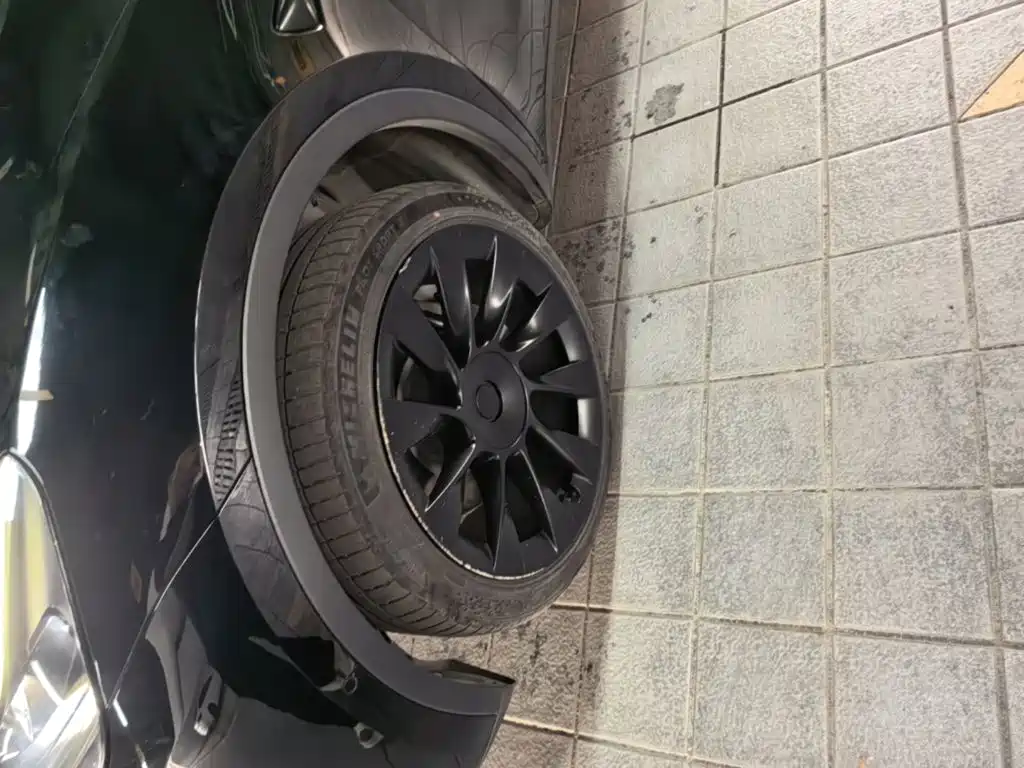 Tesla Model Y — фото 23