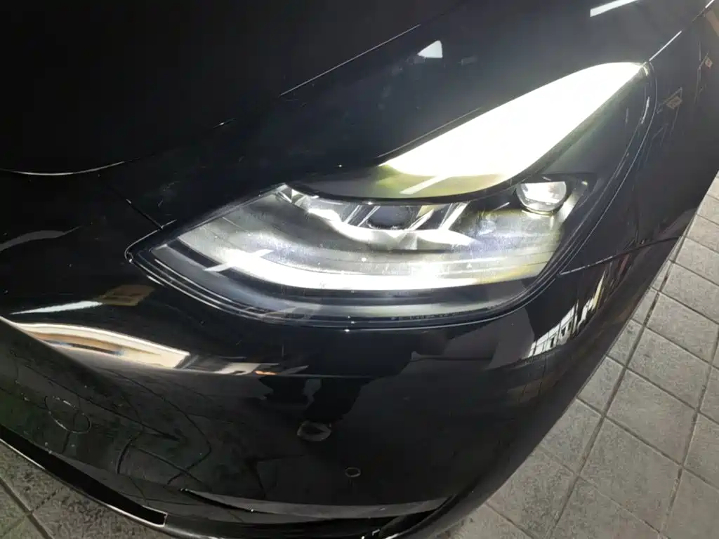 Tesla Model Y — фото 24