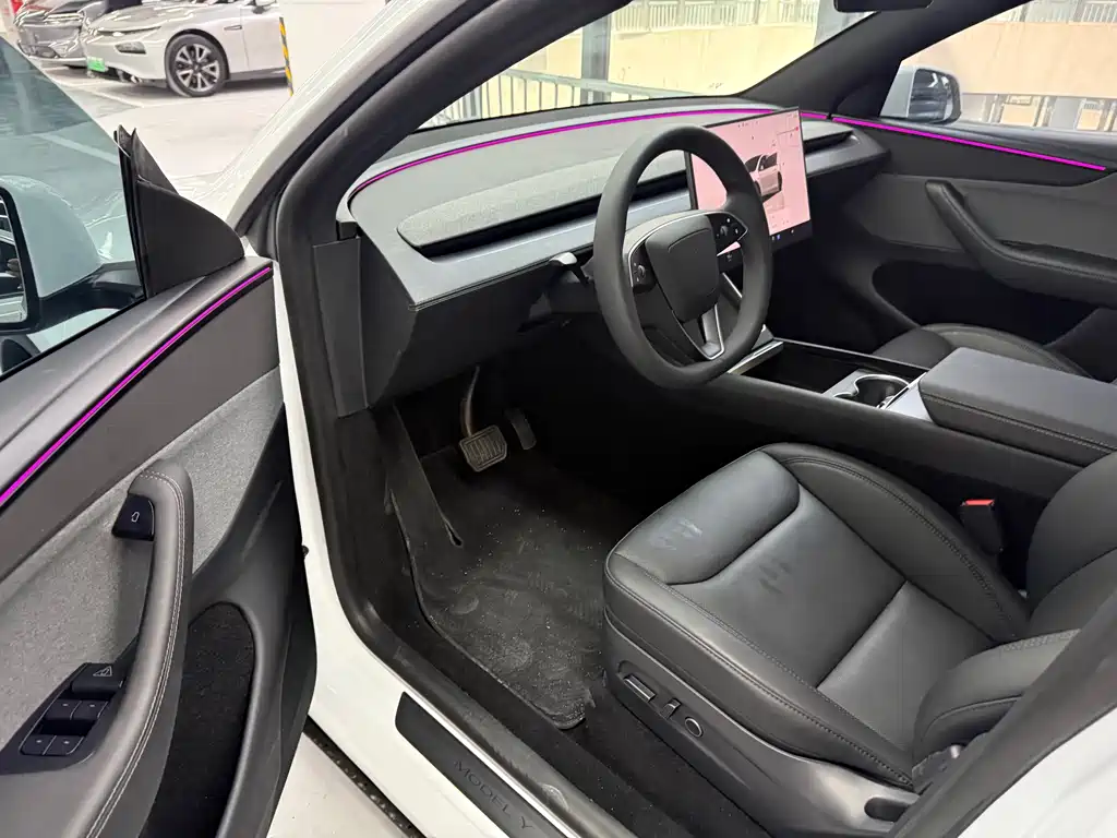 Tesla Model Y — фото 3