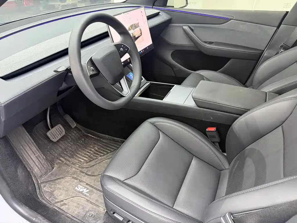 Tesla Model Y — фото 4