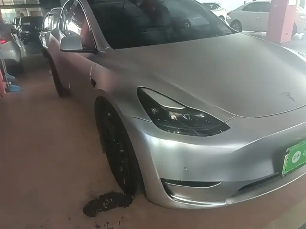 Tesla Model Y — фото 4