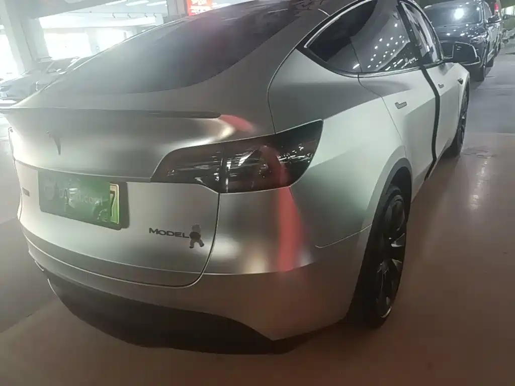 Tesla Model Y — фото 7