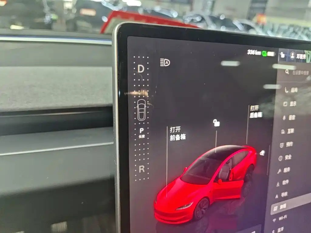 Tesla Model 3 — фото 14