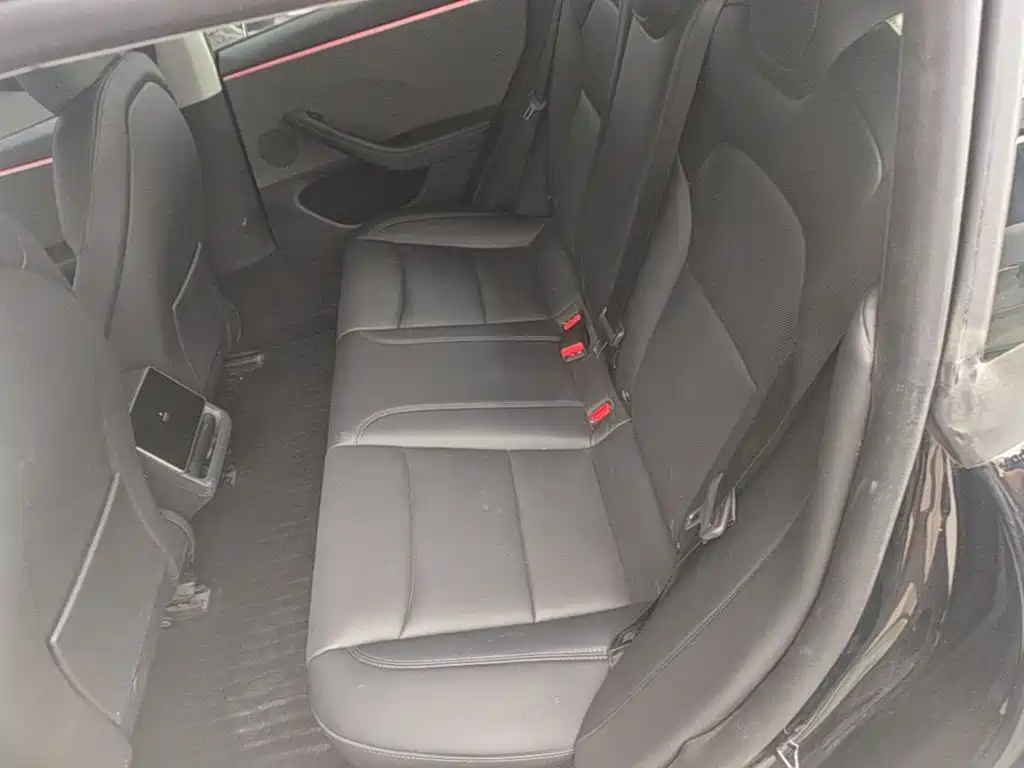 Tesla Model 3 — фото 17