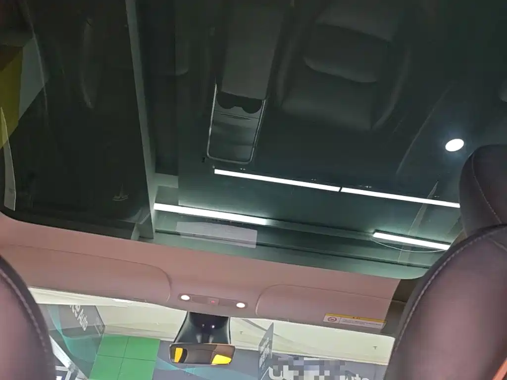 Tesla Model Y — фото 18