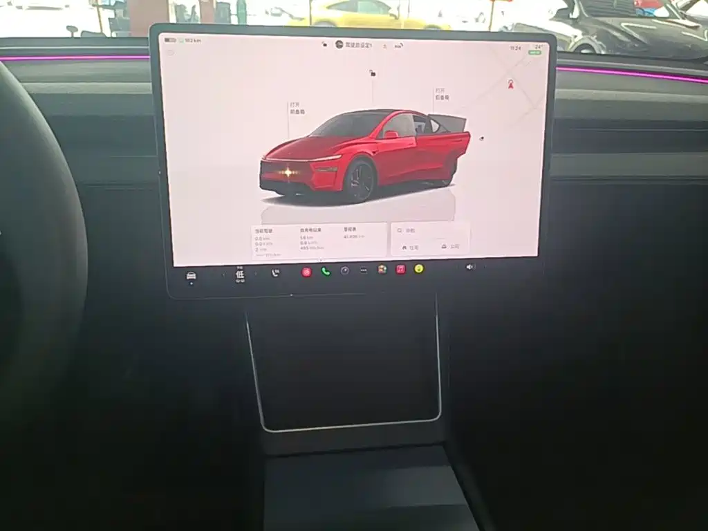 Tesla Model Y — фото 13