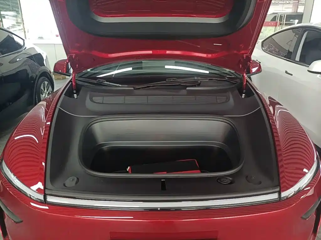 Tesla Model Y — фото 20