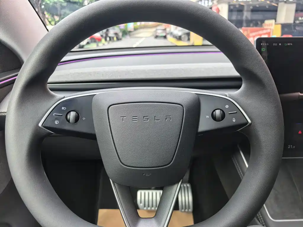 Tesla Model Y — фото 22