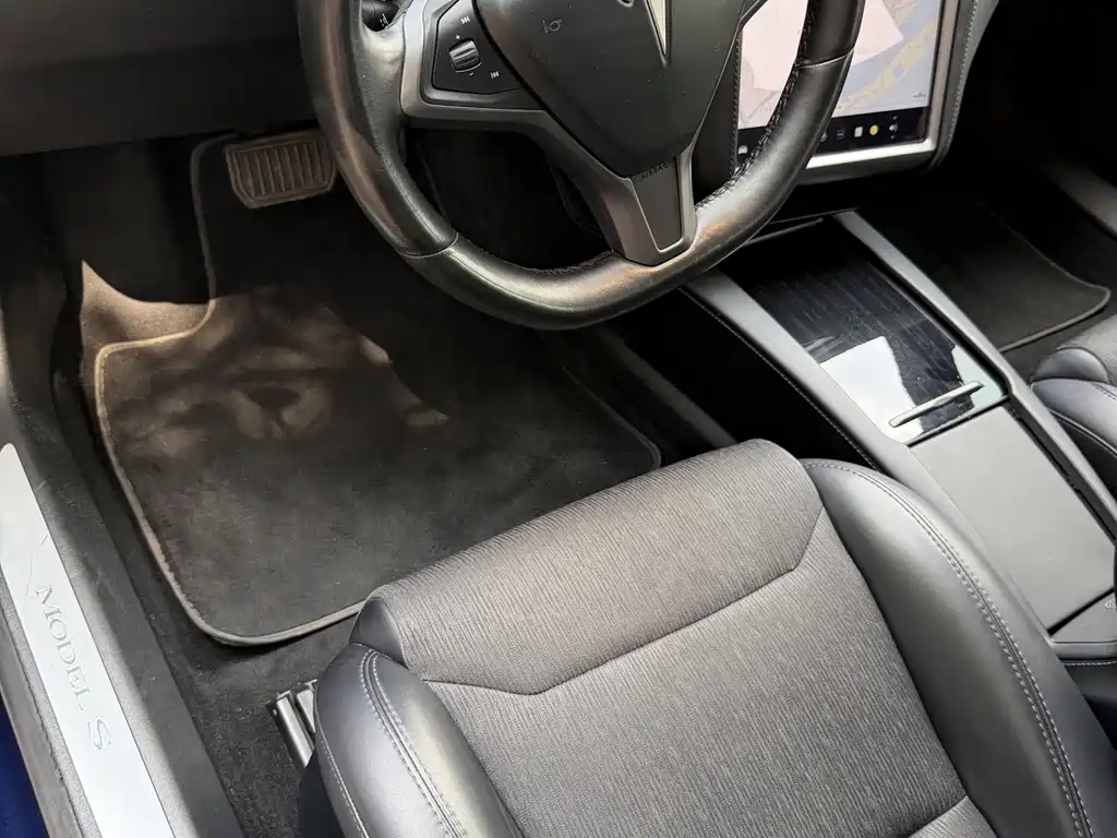 Tesla Model S — фото 11