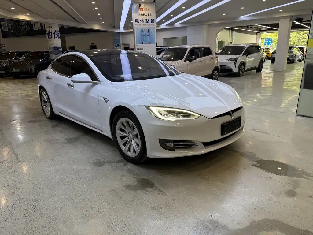 Tesla Model S — фото 3