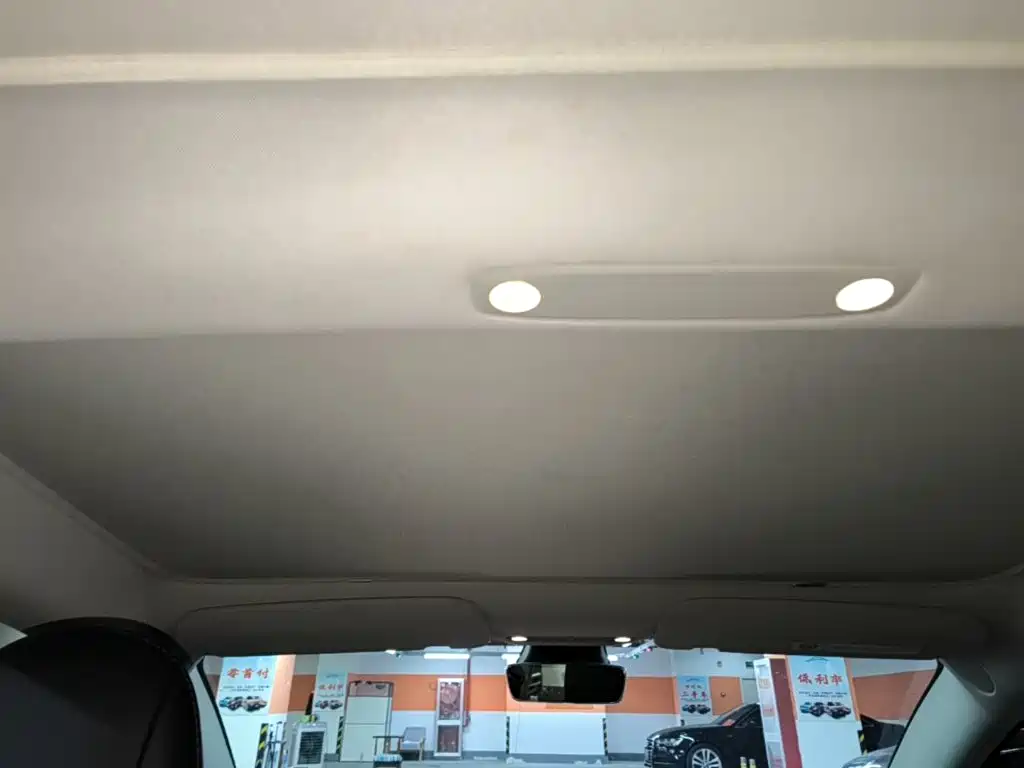 Tesla Model 3 — фото 18
