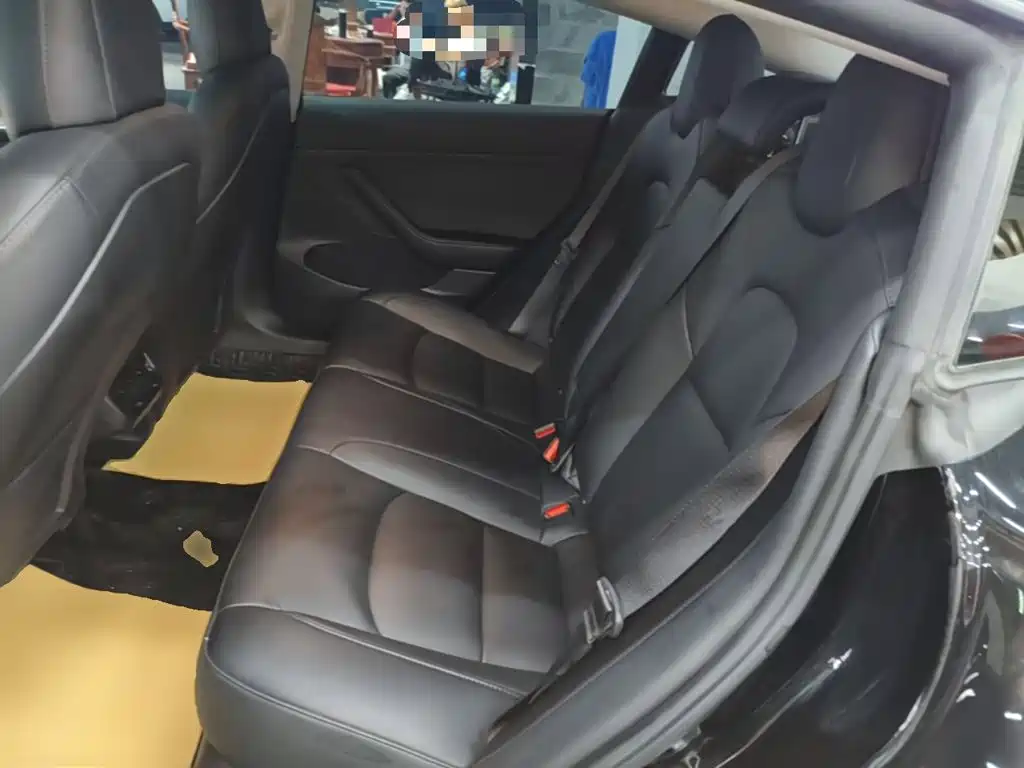 Tesla Model 3 — фото 17
